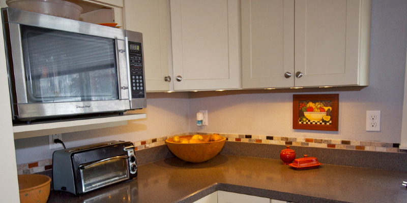 Try out a Shorter Kitchen Backsplash for Budget-Friendly Style